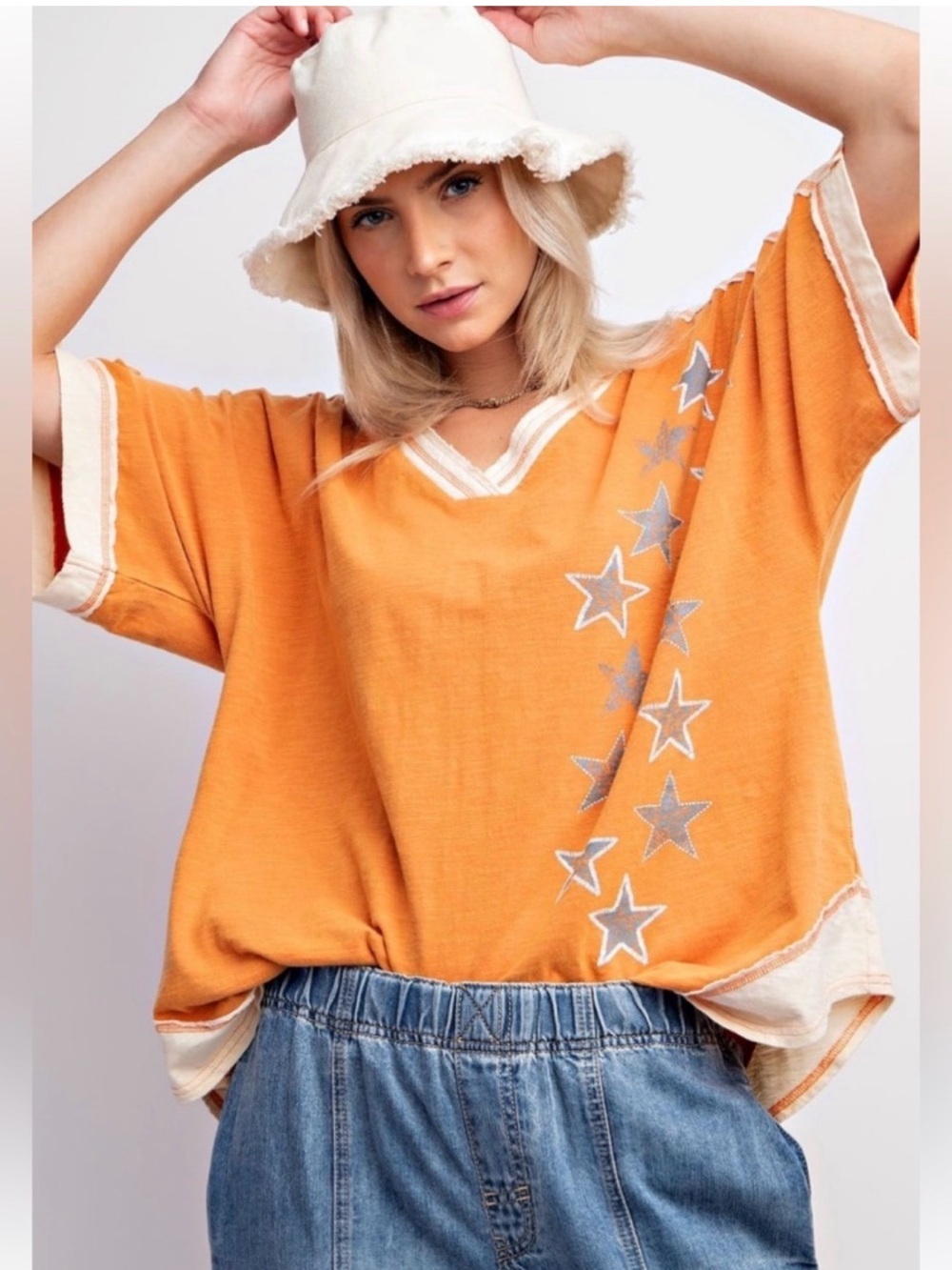 NWT Easel Orange Star-Accent V-Neck Short Sleeve Top